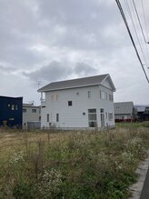 コムモア(COMEE MOI)/サロンの屋根と壁色変わりました