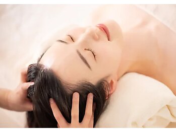 エステティックサロンゴールド新宿代々木【インディバ/小顔フェイシャル/フットケア】の写真/【40～60代のたるみ】インディバ×フェイシャルで引き締め・脂肪燃焼・エイジングケア◎より若々しい印象へ