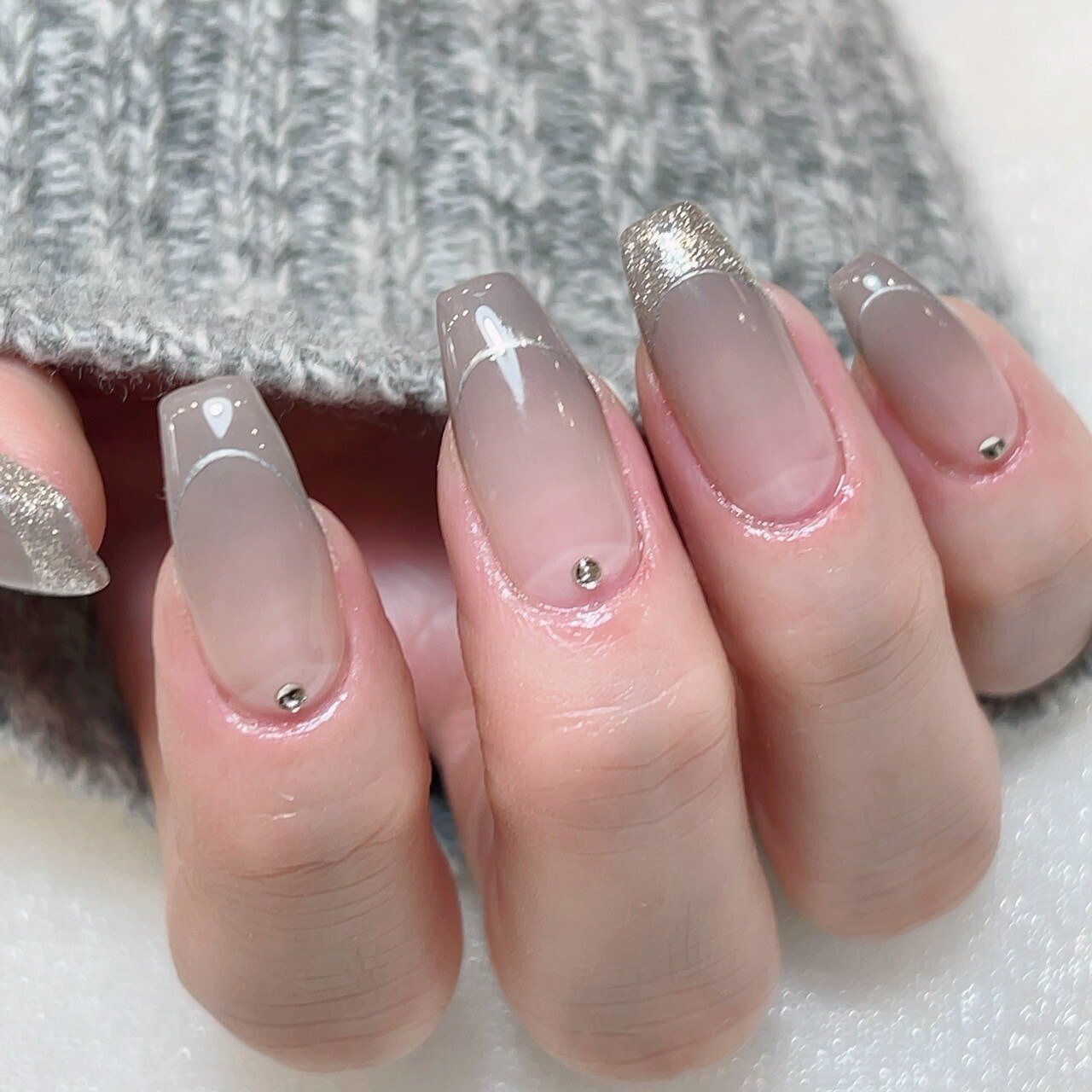 フレンチネイル ┆🫐 シャープなフレンチ💅🏼 トップエンドぎゃんぎゃんいくのが私の