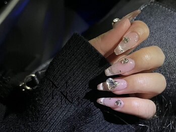 イチマルサン(N゜103)の写真/季節にぴったりの気分が上がるデザインをご提案◎トレンド感溢れる理想の指先で、特別な一日を彩ります♪