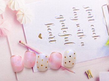 ムスビ(musubi)の写真/華やかネイルで周りと差がつく指先に♪特別なイベントや普段のネイルもお任せください！