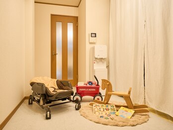 アカラ(Akala)の写真/【お子さま同伴可◎】産後骨盤矯正あり！中々落ちないセル脂肪を分解し、しっかり引き締めます♪