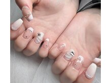 ネイルアンドアイラッシュスタジオ シュシュ(chouchou)/韓国ワンホンY2K白フレンチパ-ツ