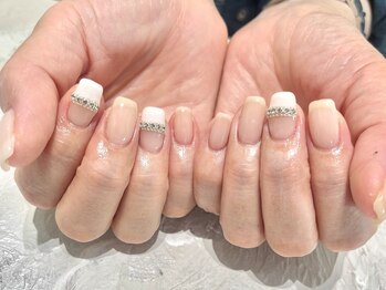 ワールド ビューティ ヴィヴァルト 宝塚店(WORLD BEAUTY VIVALTO)/シンプルネイル