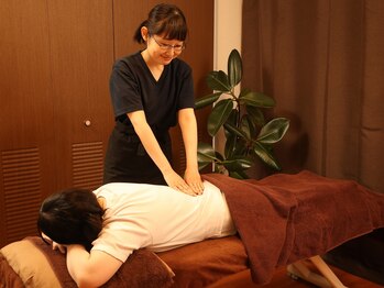 手揉みほぐしアールプロ 曽根店(R pro.)の写真/疲れスッキリ★家事/育児/仕事で忙しい方必見!不調に寄り添ったケアをリ-ズナブルに♪ボディケア60分3800円