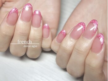 ピンクラメのフレンチネイル
