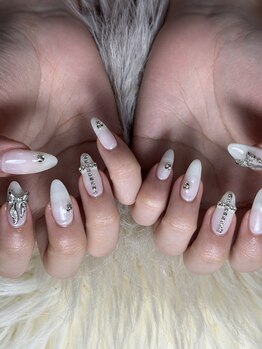 フラワーズネイル(flowers nail)/乳白色ネイル/韓国ネイル