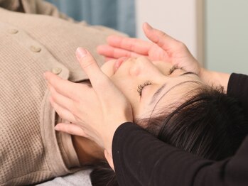 美容整体&小顔矯正サロン HACHI【ハチ】【2月21日OPEN（予定）】の写真/小顔の秘訣は「姿勢」にあり。小鼻,目元,フェイスラインを正しい位置へ！完全個室×全身矯正で脳疲労も解消