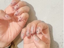 ノラ ミナミアオヤマ(NORA MINAMIAOYAMA)の雰囲気（春夏人気のフラワーネイル）