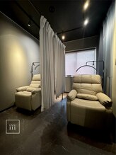 イー(iii)/まつげのお部屋