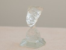 ネフェルティティ 緑地公園店(Nefertity)/ネフェルティティ像