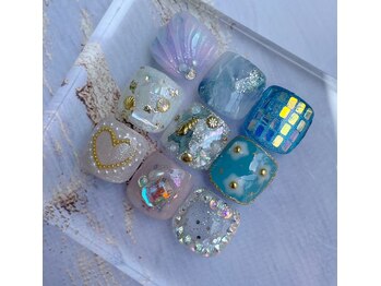 ネイルアンドアイラッシュスタジオ シュシュ(chouchou)/フット夏ネイル親指アート