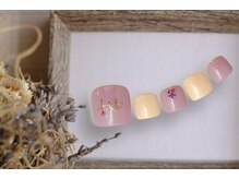 FAST NAIL 春日部店【パラジェル/ジェルネイル専門/定額/マグネット/フットネイル】/ホワイト チーク 【11880】