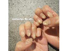 ネイルサロンリースト(Re-st..)の雰囲気（豊富なカラーでsimpleかつカジュアルテイストも店内サンプル有り）