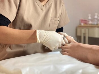 クオーレ(Cuore)の写真/【足爪ケア/足裏角質ケア/リフレクソロジー】カウンセリングから施術まで経験豊富なスタッフが対応します◎