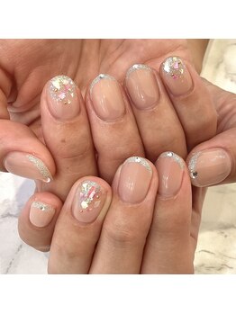 グリーディ(greedy)/ちゅるんとラメフレンチ