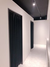 ヘッドミント 池袋店/店内は個室になっております。