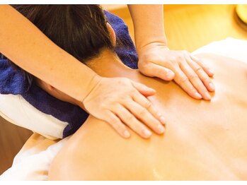 アロハナ(Al'ohana)/ロミロミマッサージ