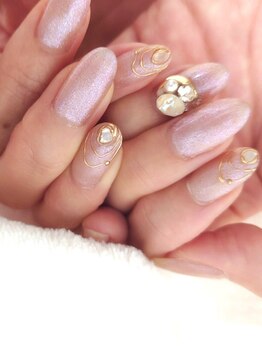 ネイルサロン ル ベルソーの写真/シンプルだからこそ際立つ技術力×センスの良さが◎さりげないアートやラインストーンで個性を出して♪