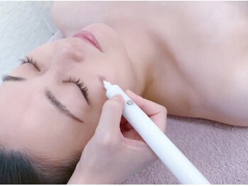 イシス ジェニー マルヤマクラス店(ISIS Genny)の写真/大好評!月に一度のしみケアで素肌しみゼロへ♪40代~70代までお手入れ!