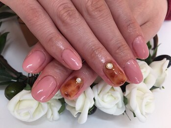 ラ シュシュ(La chou chou)の写真/自宅サロンなのに広々な施術ルーム♪お爪の状態に合わせて、丁寧に施術していきます！