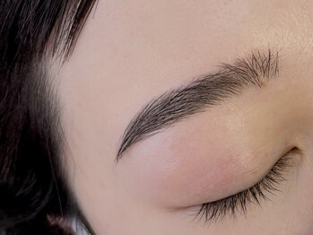 N215/アイブロウスタイリング