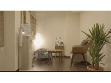 美津の頭癒しの雰囲気（【サロン内】こちらのお席でお話をお聞かせいただきます）