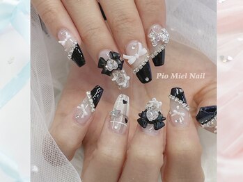 ピオミエルネイル 新宿(pio miel nail)/モノトーン×リボンのガーリー