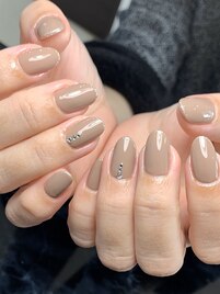 シンプルベージュ