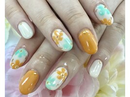 【岡田】マリメッコ風お花ネイル