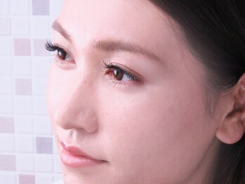 まつ毛エクステ専門サロン マドモア 加古川店/女性の理想を叶える目元に