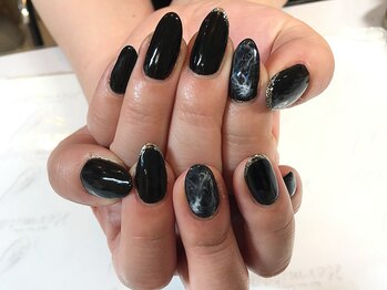 ネイルケアサロンエルミタージュ/細フレンチ×大理石ネイル