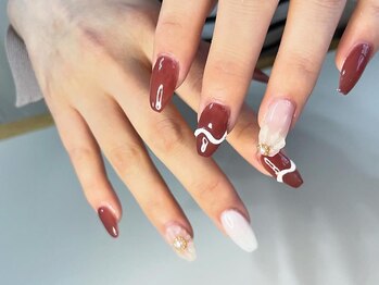 ビーフリー 小樽(B～FREE)の写真/繊細アートと色使いで作るこだわりデザイン＆ニュアンスネイル！高技術力でざっくりイメージも納得の完成度