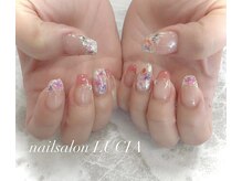 ルチア(LUCIA)の雰囲気（フラワーネイル）