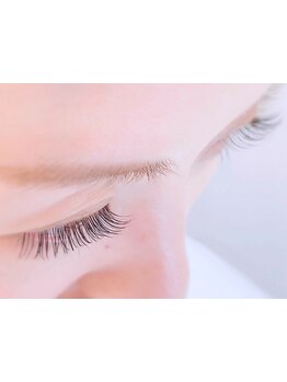 ナチュラル上品な目元にしたい