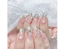 トゥインクネイル 天神(Twink nail)の雰囲気（TVのある店内でゆったりと施術を受けていただけます）