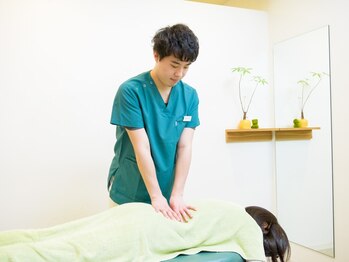 カイロライン松本整体院の写真/【慢性的な腰痛にお困りの方必見！】その場しのぎの施術ではなく、姿勢改善も行いながら根本的な解決へ！