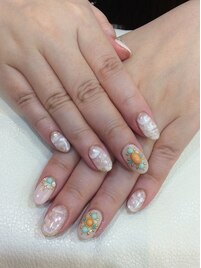 清潔感たっぷりニュアンスネイル