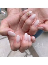 ビューティームーン(beauty moon)/ホワイトグラデーション＊