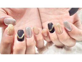 大人カッコいいネイル