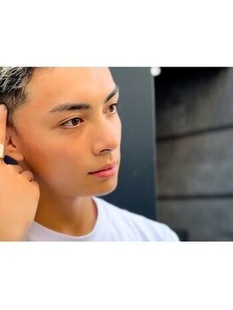 ダイヤモンドアイズ 渋谷マークシティ店(DIAMOND EYES)の写真/[デキる男の眉WAX]清潔感のある身だしなみで印象UP！丁寧なカウンセリング付で初めての方にもオススメ◎