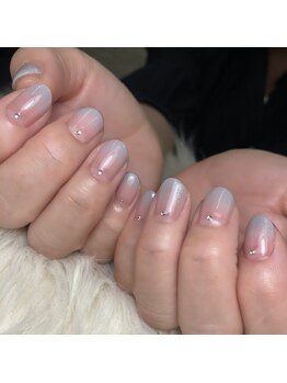 グラデネイル　¥10,780