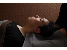 スイミンテラス 八丁堀店/ドライヘッドスパ施術風景