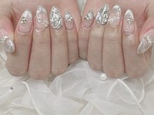 ハニービービー(Honey Bee Bee)/キラキラビジューネイル