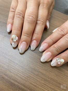 フェリーク ネイル(Feerique Nail)/白グラデーション