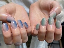 ハチイチイチサン(8113)/縦グラデーション