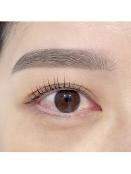 ネオリーブ ウリ(Neolive uri)/パリジェンヌ×アイブロウ