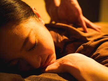 リラクシー(relaxy)の写真/【コリ解消！全身揉みほぐし60分¥6600】ガチガチのコリを流してから施術するので、強もみが苦手な方にも◎