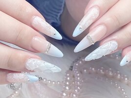 色気と優しさの融合ネイル