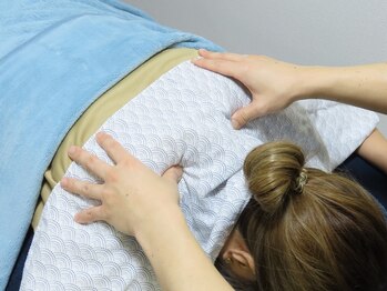 リラクゼーション整体 上山の写真/ベテラン凄腕施術者が首肩の辛さを改善！遠方からもリピーター多数の施術をぜひ一度お試しください！